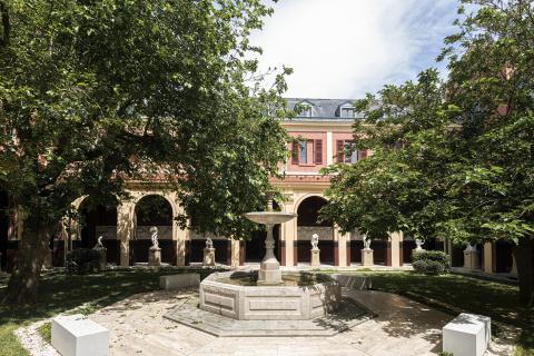 Cour du mûrier